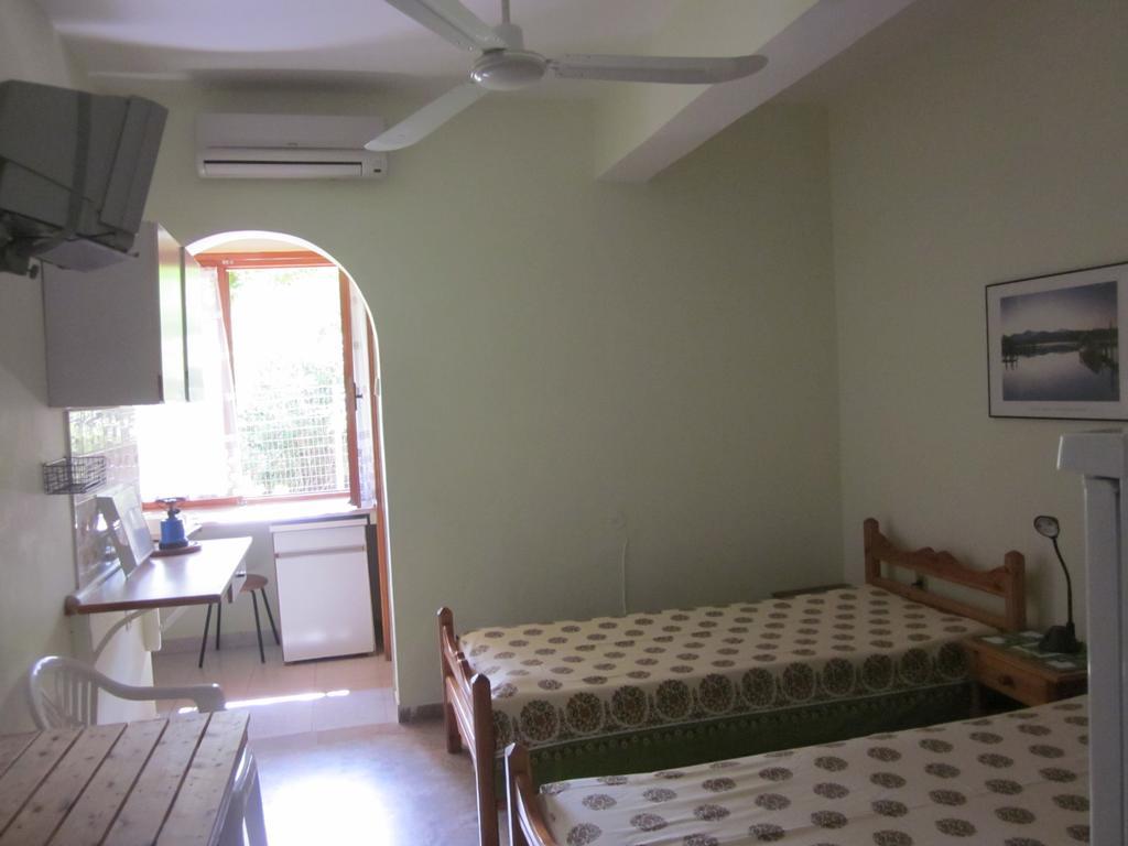Tina Rooms Gialtra Rom bilde