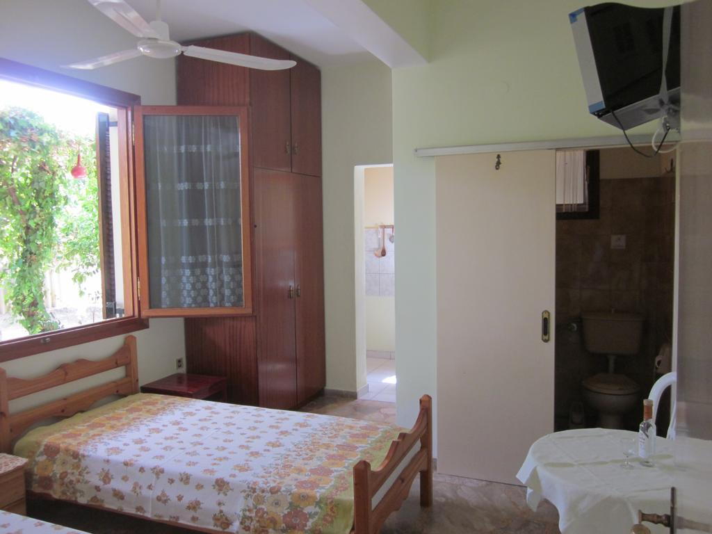 Tina Rooms Gialtra Rom bilde